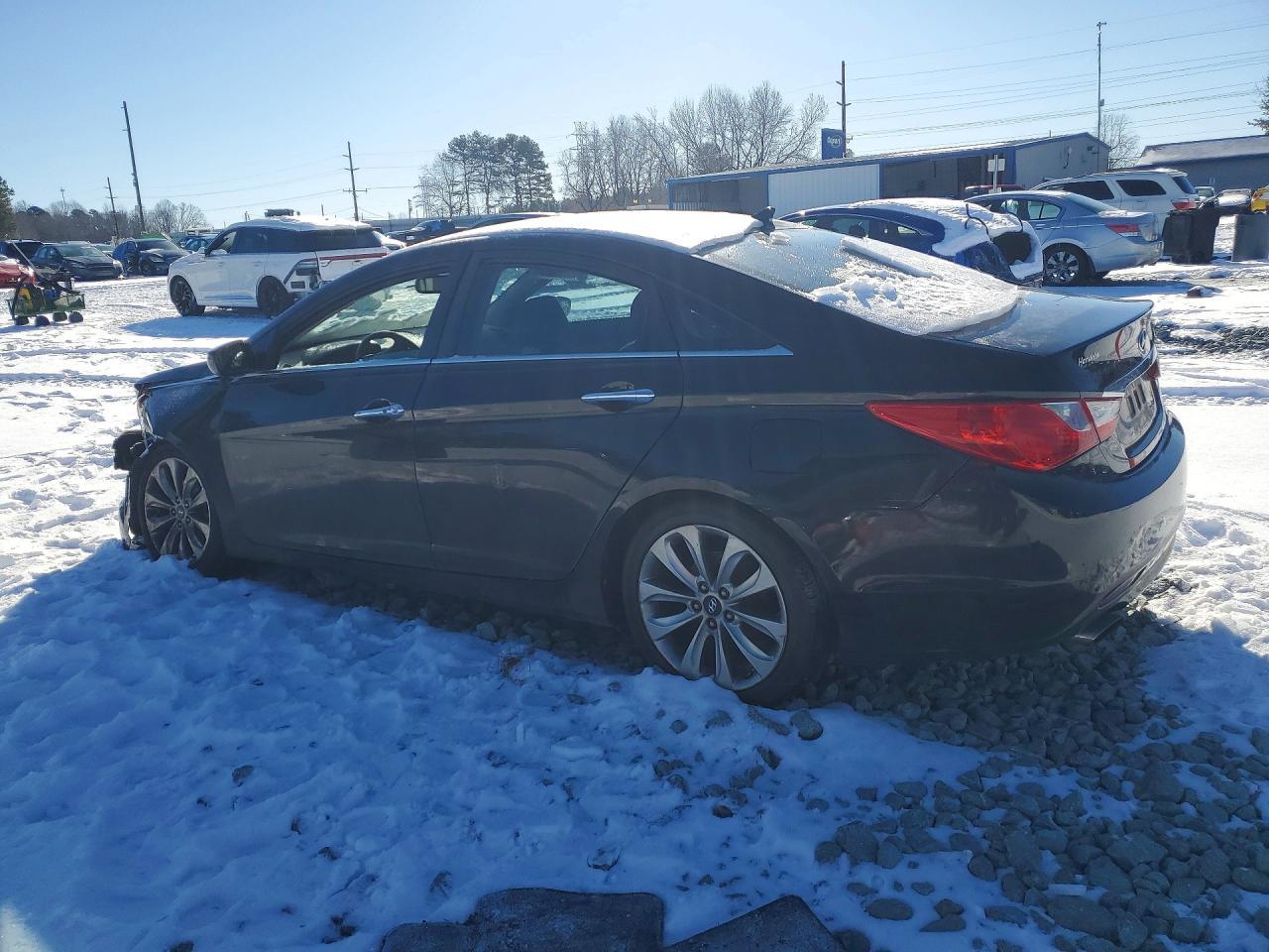 2011 Hyundai Sonata Se - Image 2