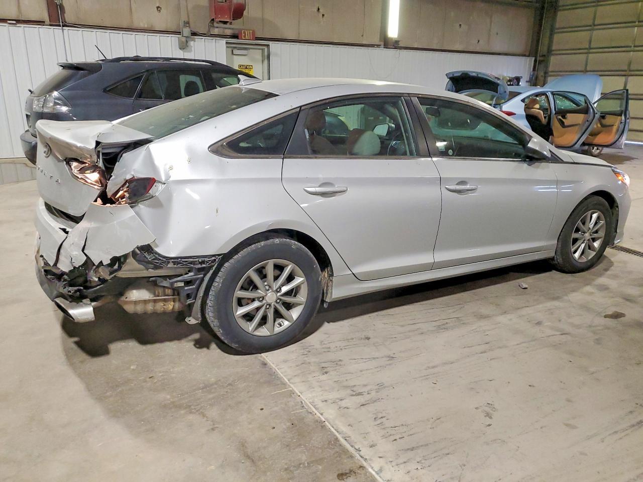 2019 Hyundai Sonata Se - Фото 3