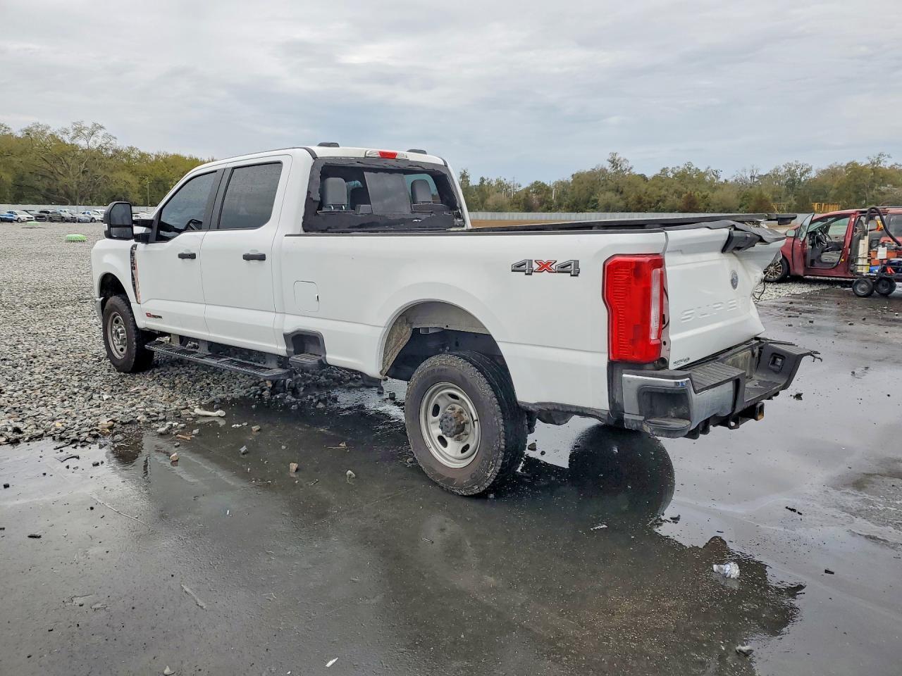 2024 Ford F350 Super Duty - Фото 2