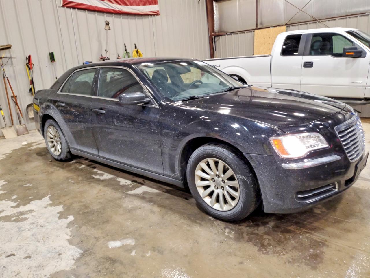 2012 Chrysler 300 - Фото 4