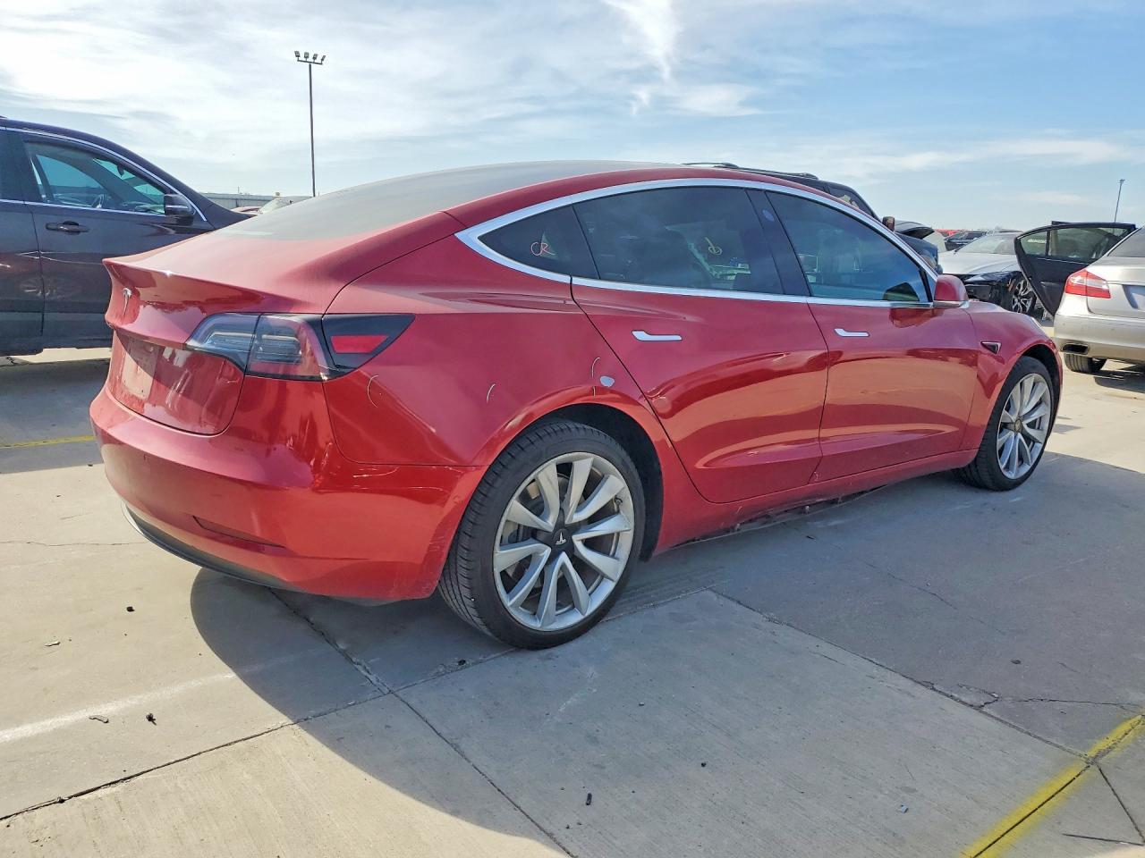 2018 Tesla Model 3 - Image 3