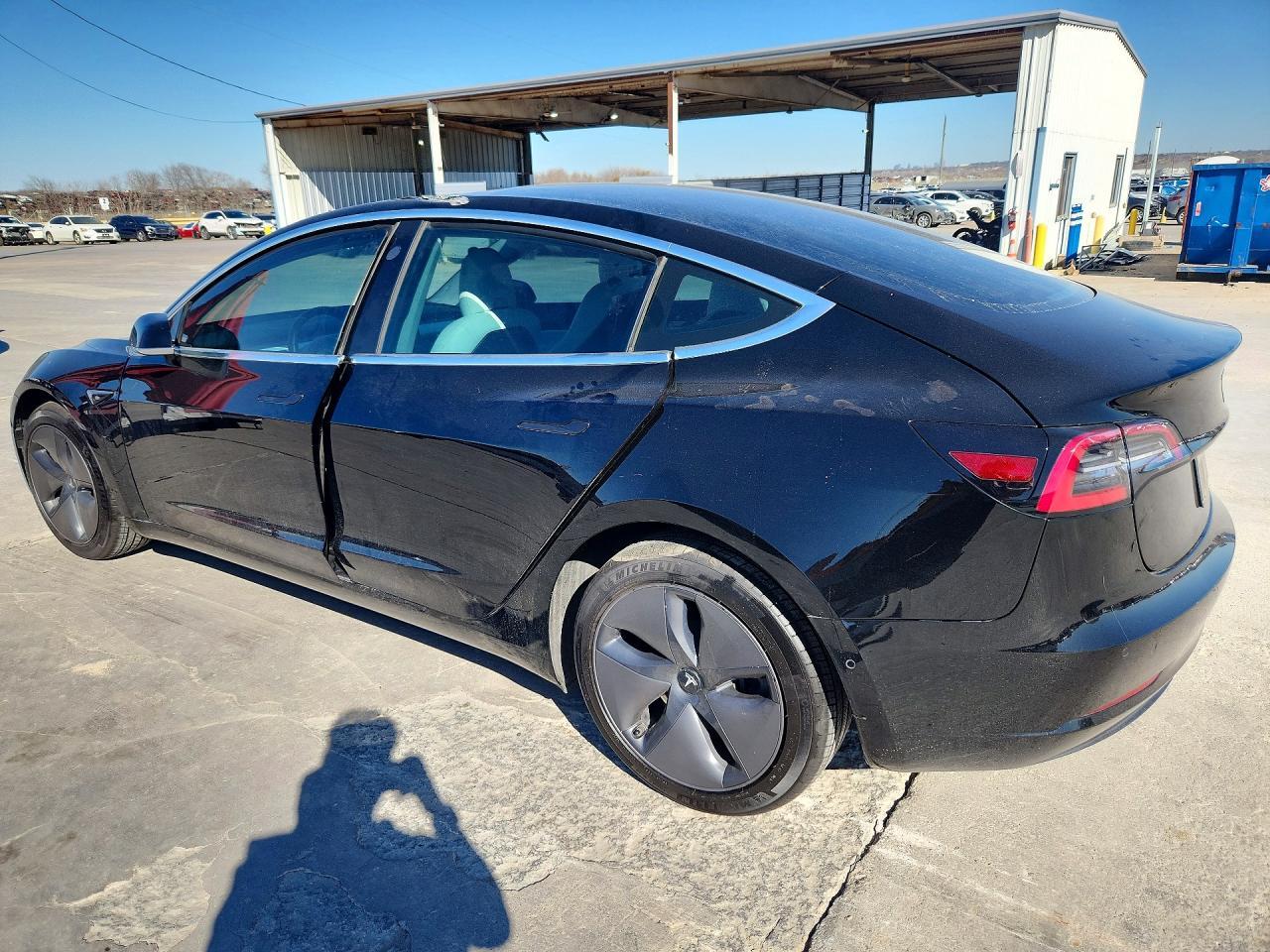 2019 Tesla Model 3 - Image 2
