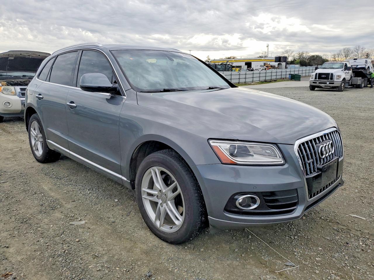 2017 Audi Q5 Premium - Image 4