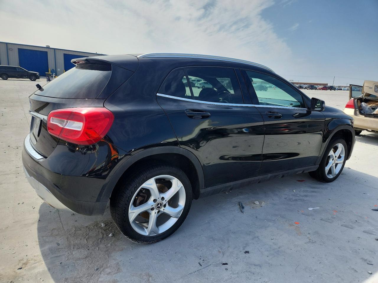 2018 Mercedes-Benz Gla 250 - Image 3