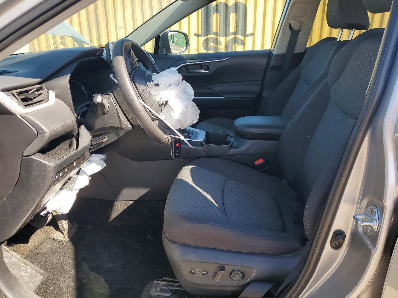 2023 Toyota Rav4 Xle - Image 7