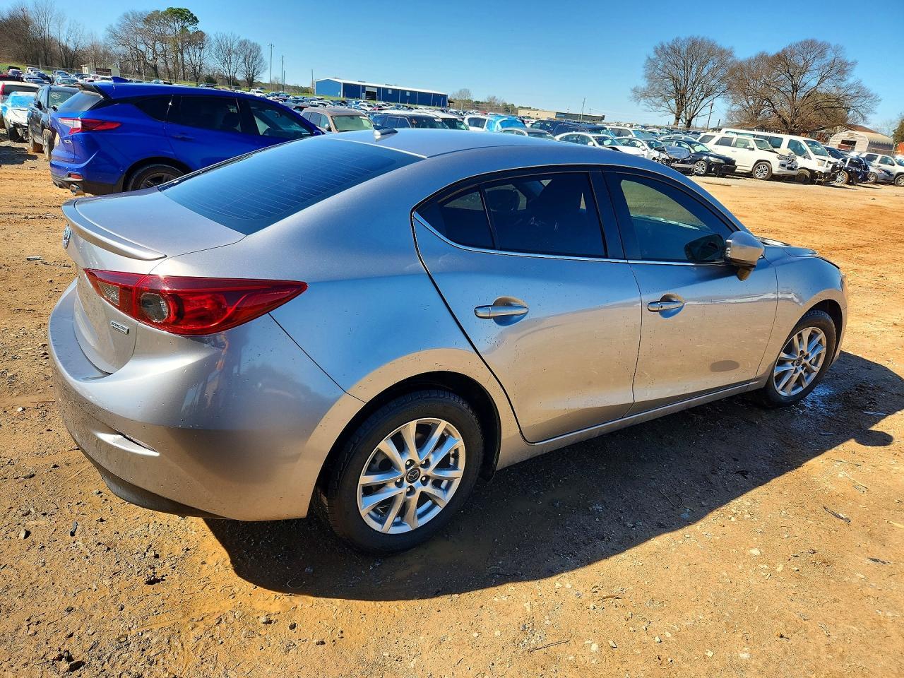 2015 Mazda 3 Grand Touring - Image 3