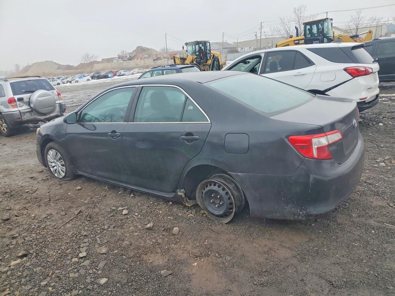 2013 Toyota Camry Hybrid - Image 2
