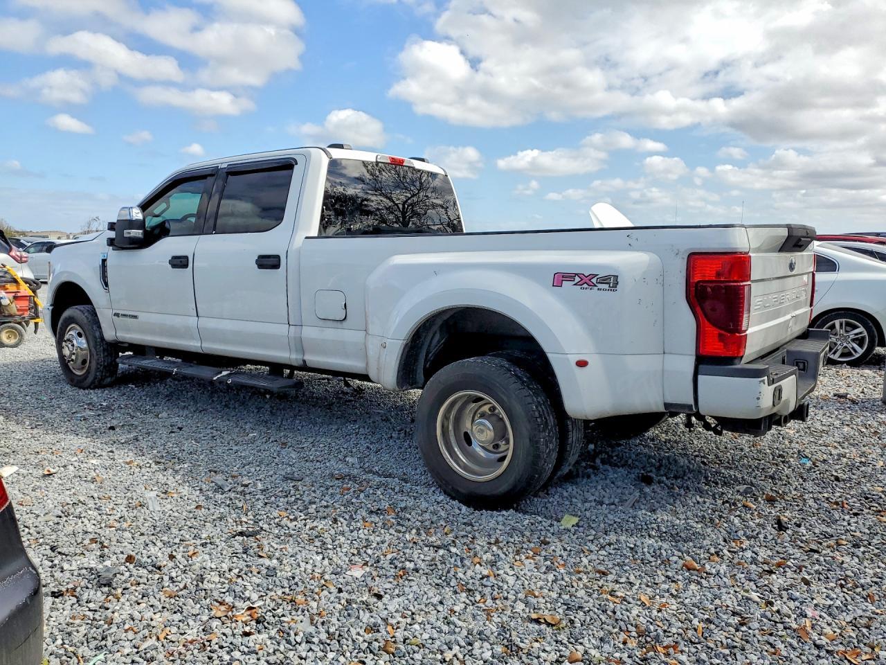 2020 Ford F350 Super Duty - Фото 2