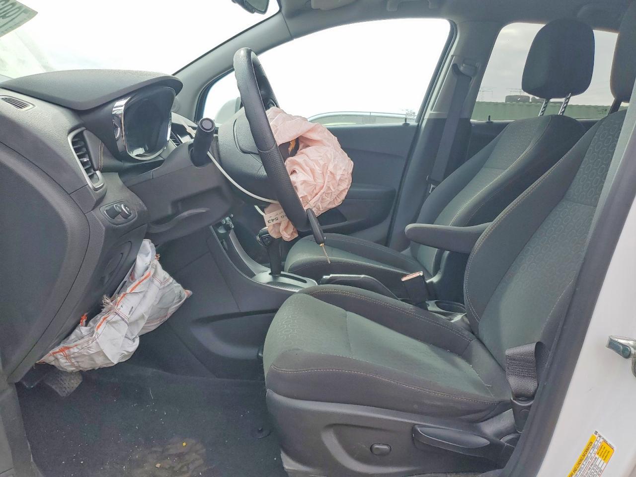 2020 Chevrolet Trax Ls - Image 7