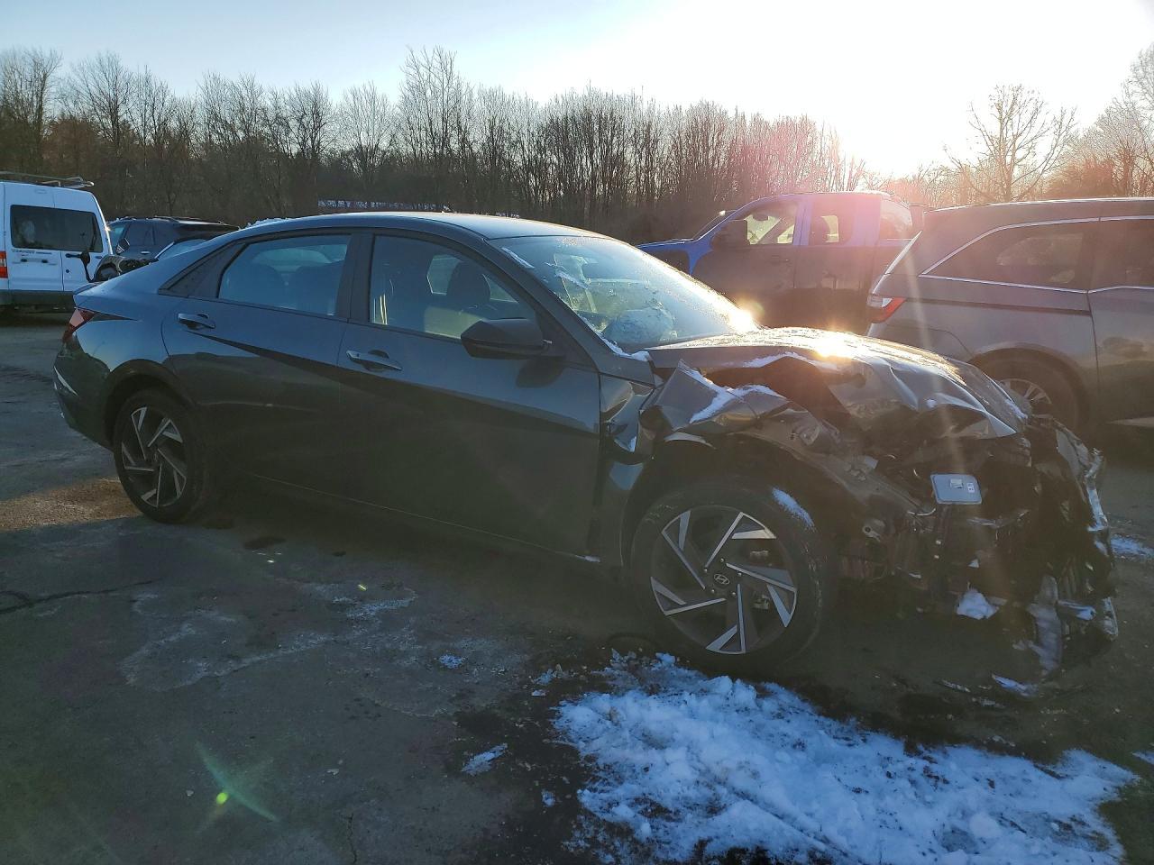 2025 Hyundai Elantra Sel Sport - Фото 4