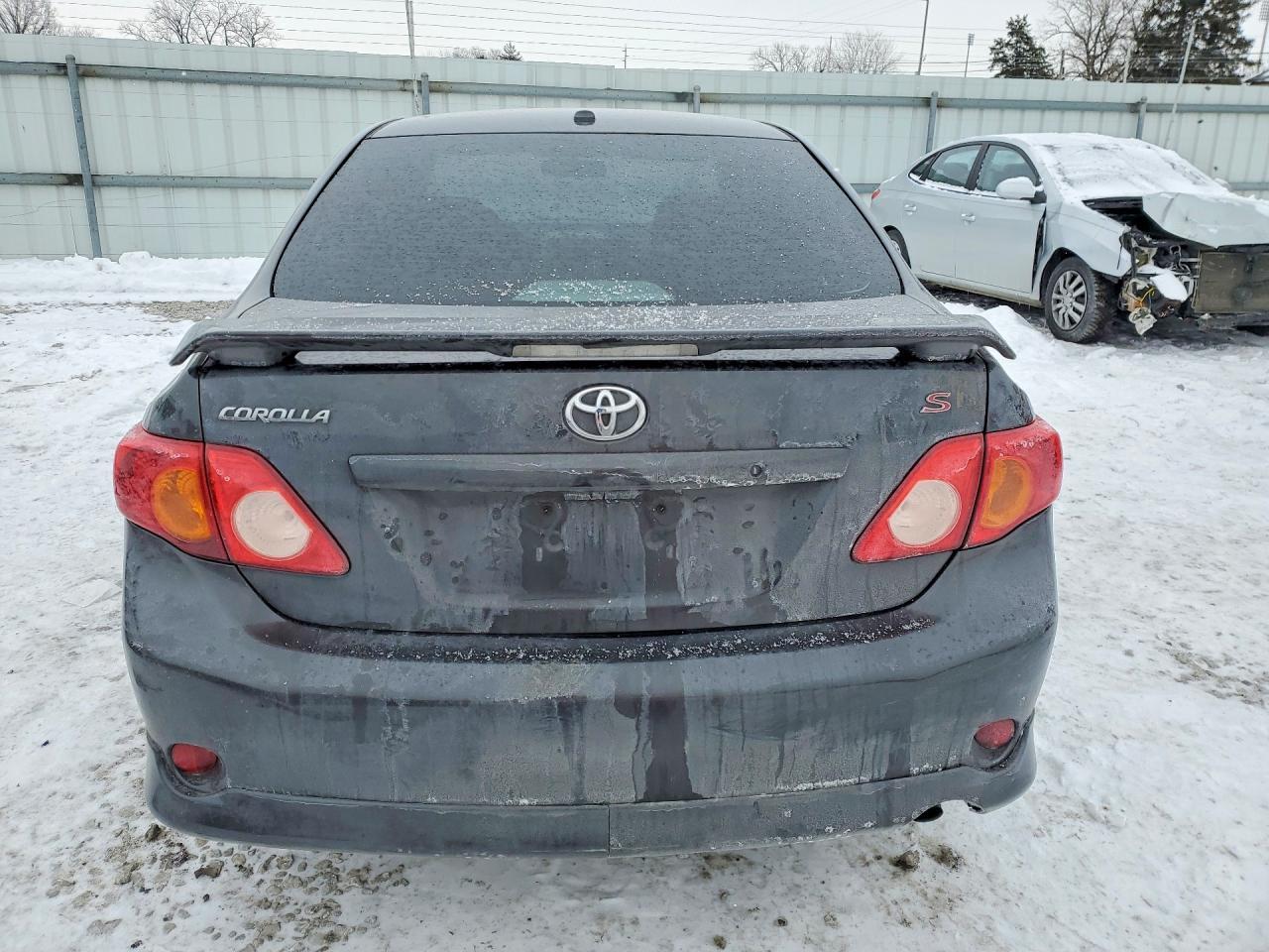 2010 Toyota Corolla Base - Фото 6