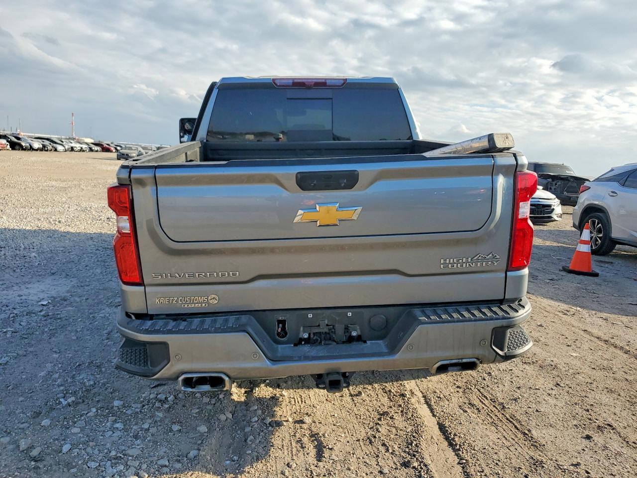 2024 Chevrolet Silverado K1500 High Country - Фото 6