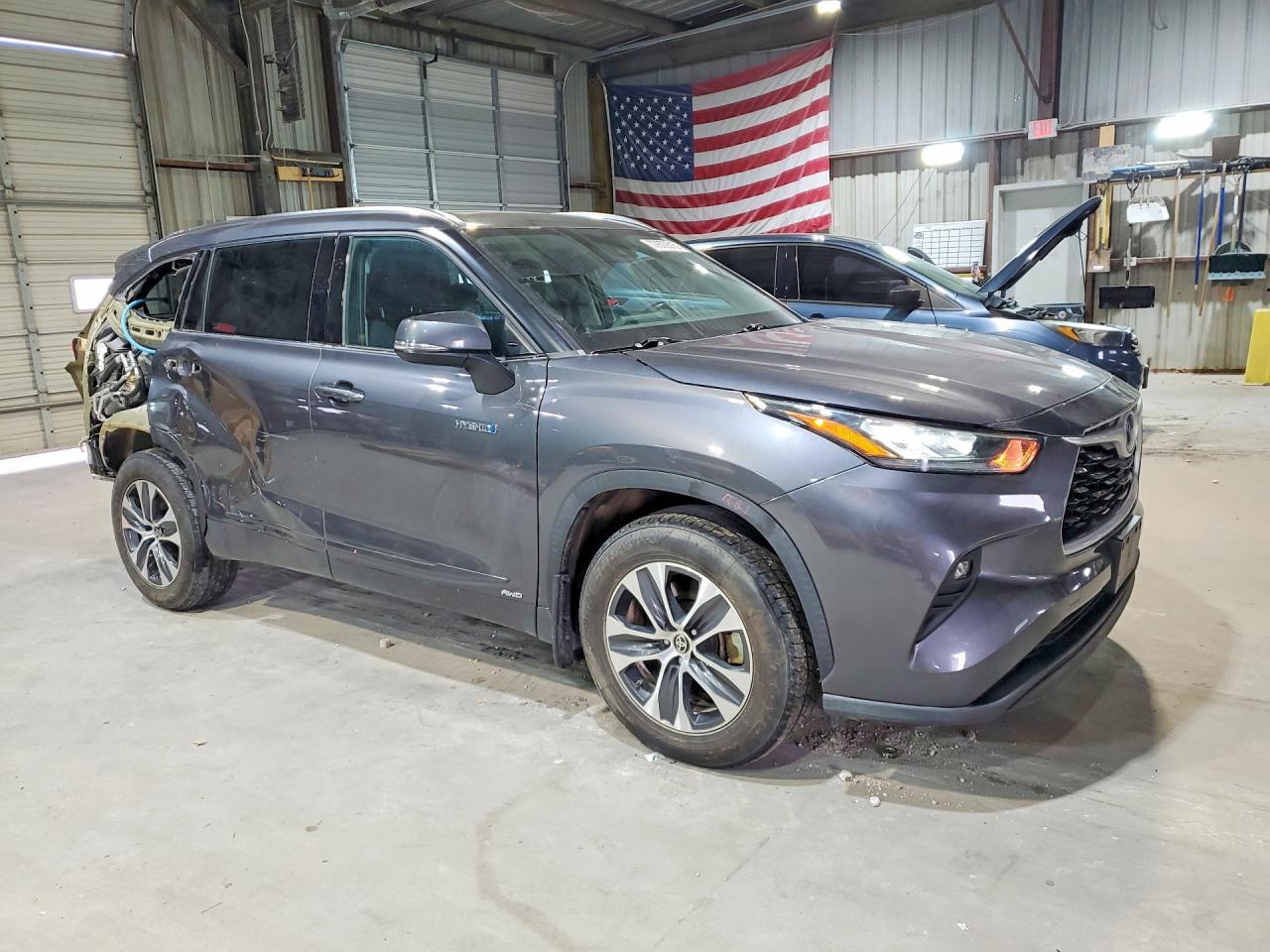 2020 Toyota Highlander Hybrid Xle - Image 4