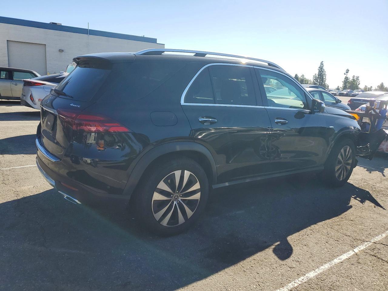 2025 Mercedes-Benz Gle 450E 4Matic - Image 3