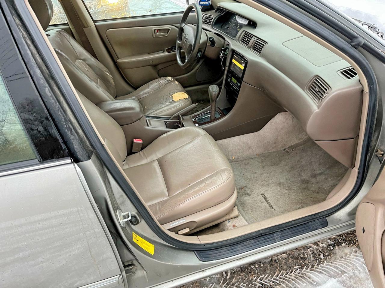 2000 Toyota Camry Le - Фото 5