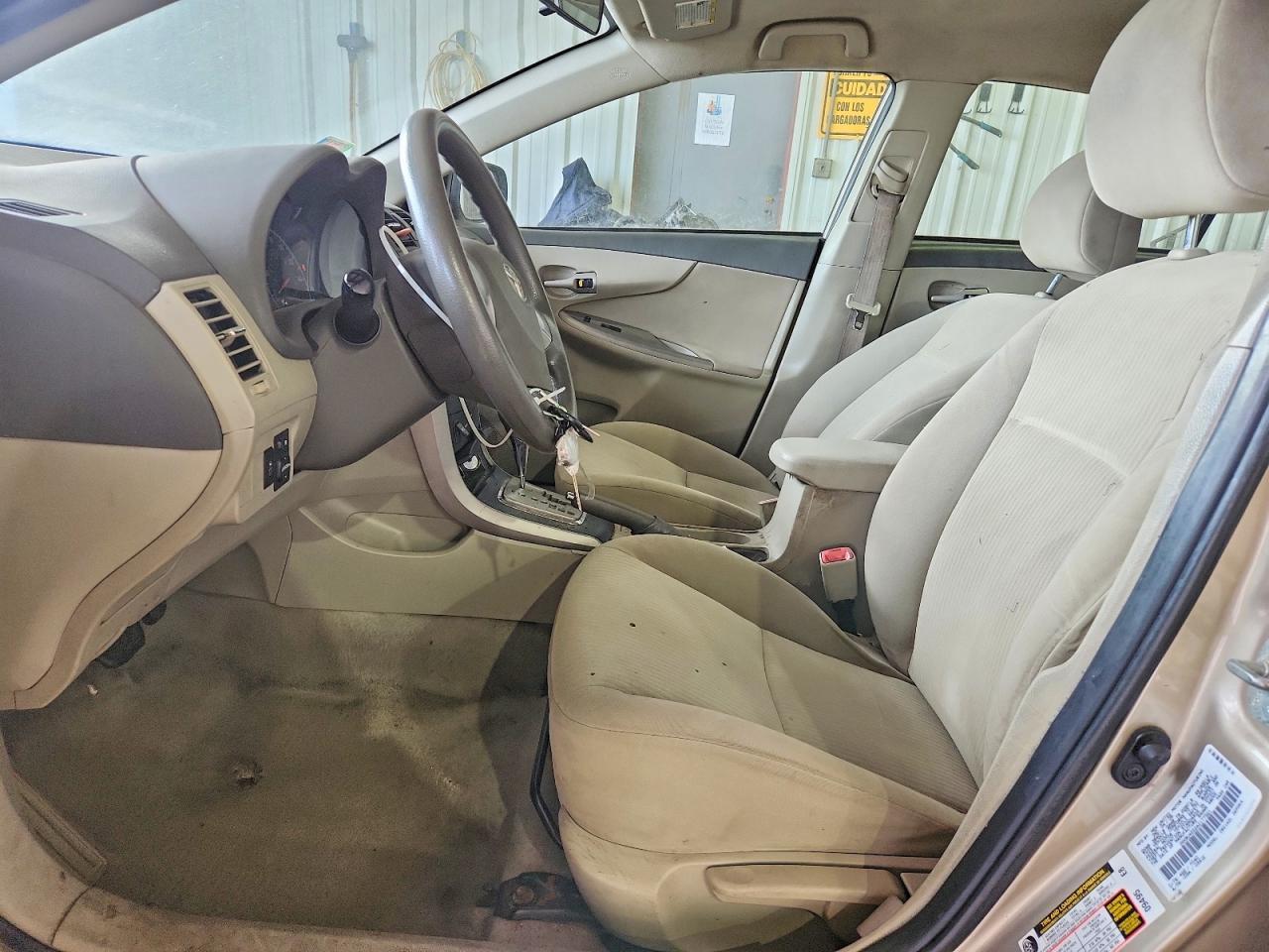 2010 Toyota Corolla Le - Фото 7