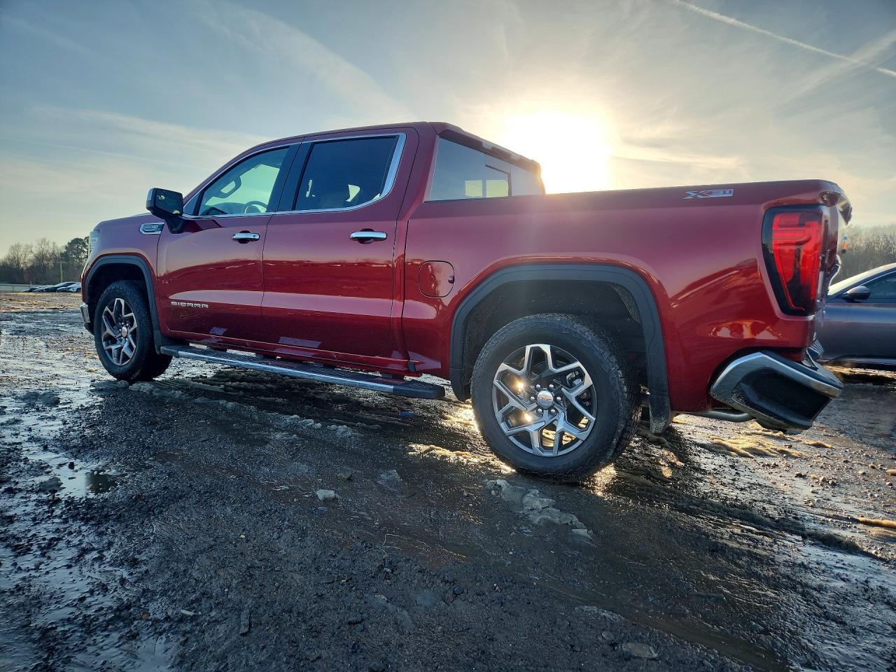 2026 GMC Sierra K1500 Slt - Image 2