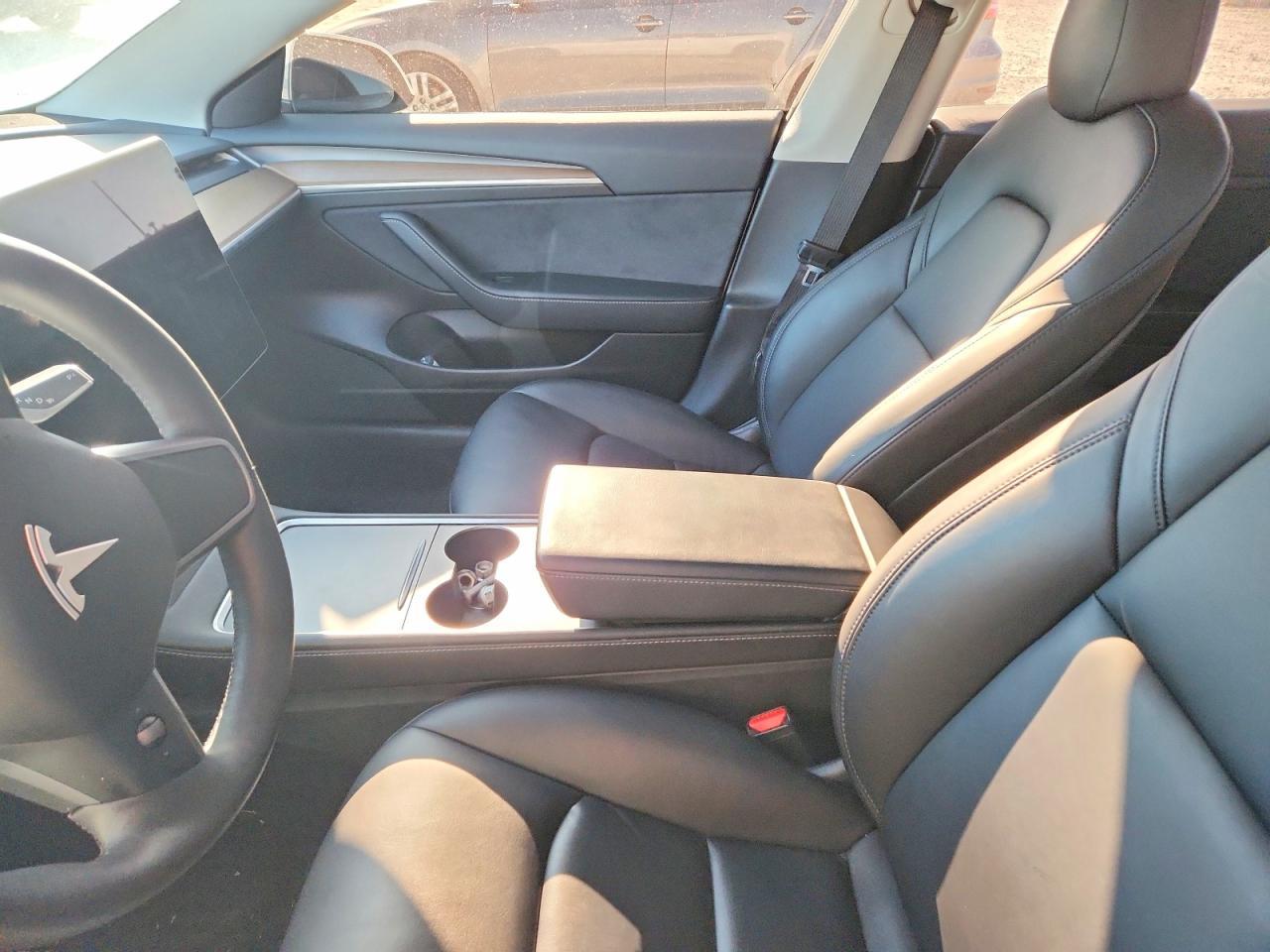 2022 Tesla Model 3 - Image 7