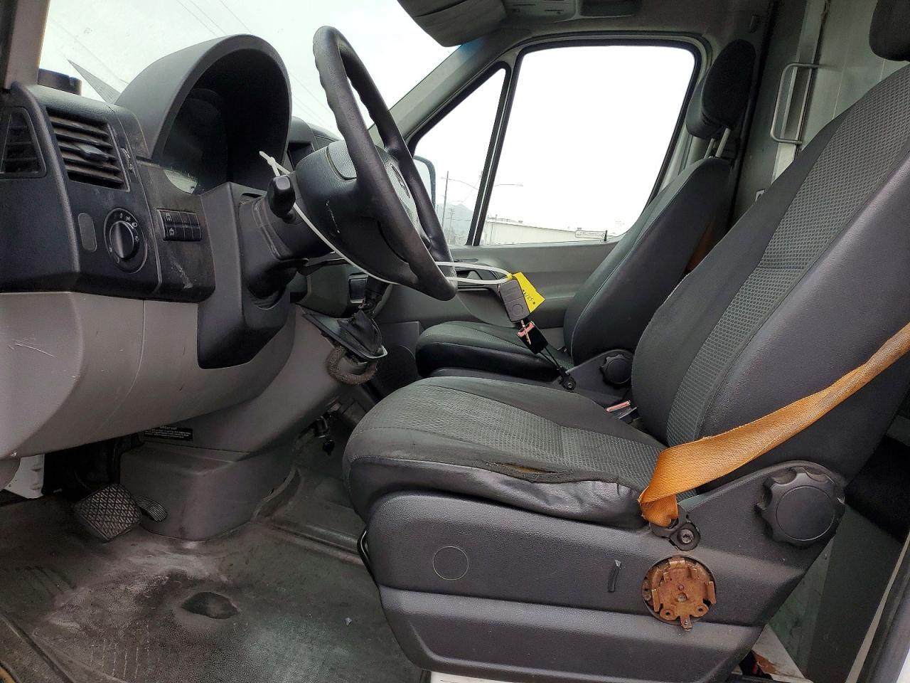 2011 Mercedes-Benz Sprinter 2500 - Image 7