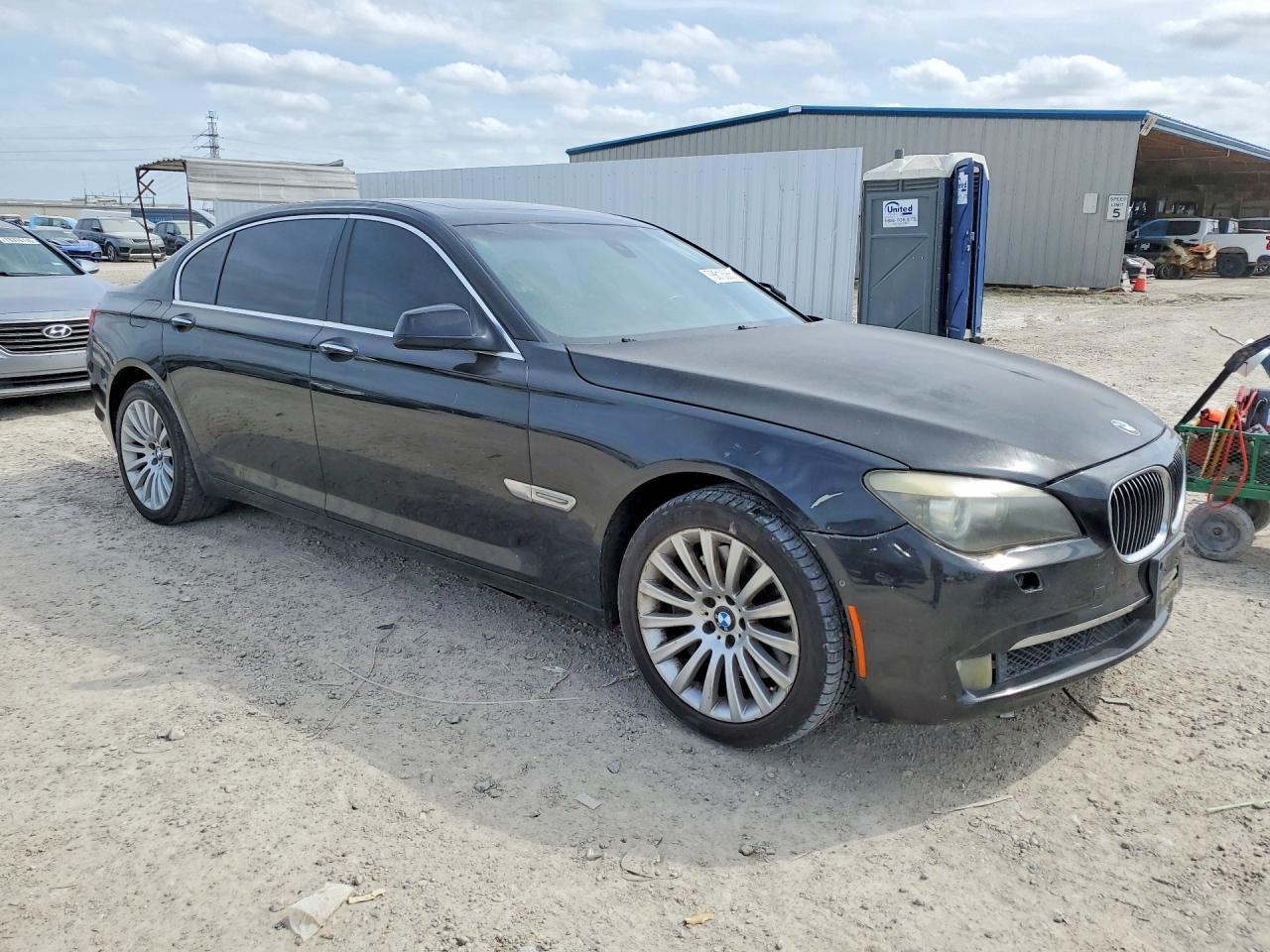 2010 BMW 750 Li - Фото 4