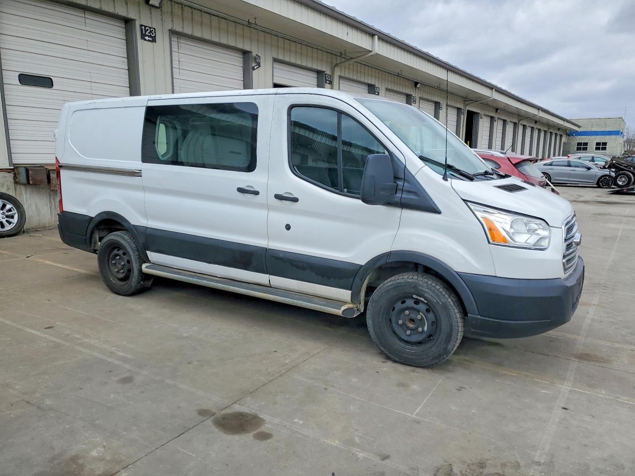 2019 Ford Transit 250 Delivery Van - Image 4