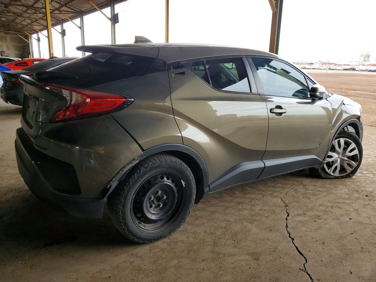 2021 Toyota C-Hr Xle - Фото 3