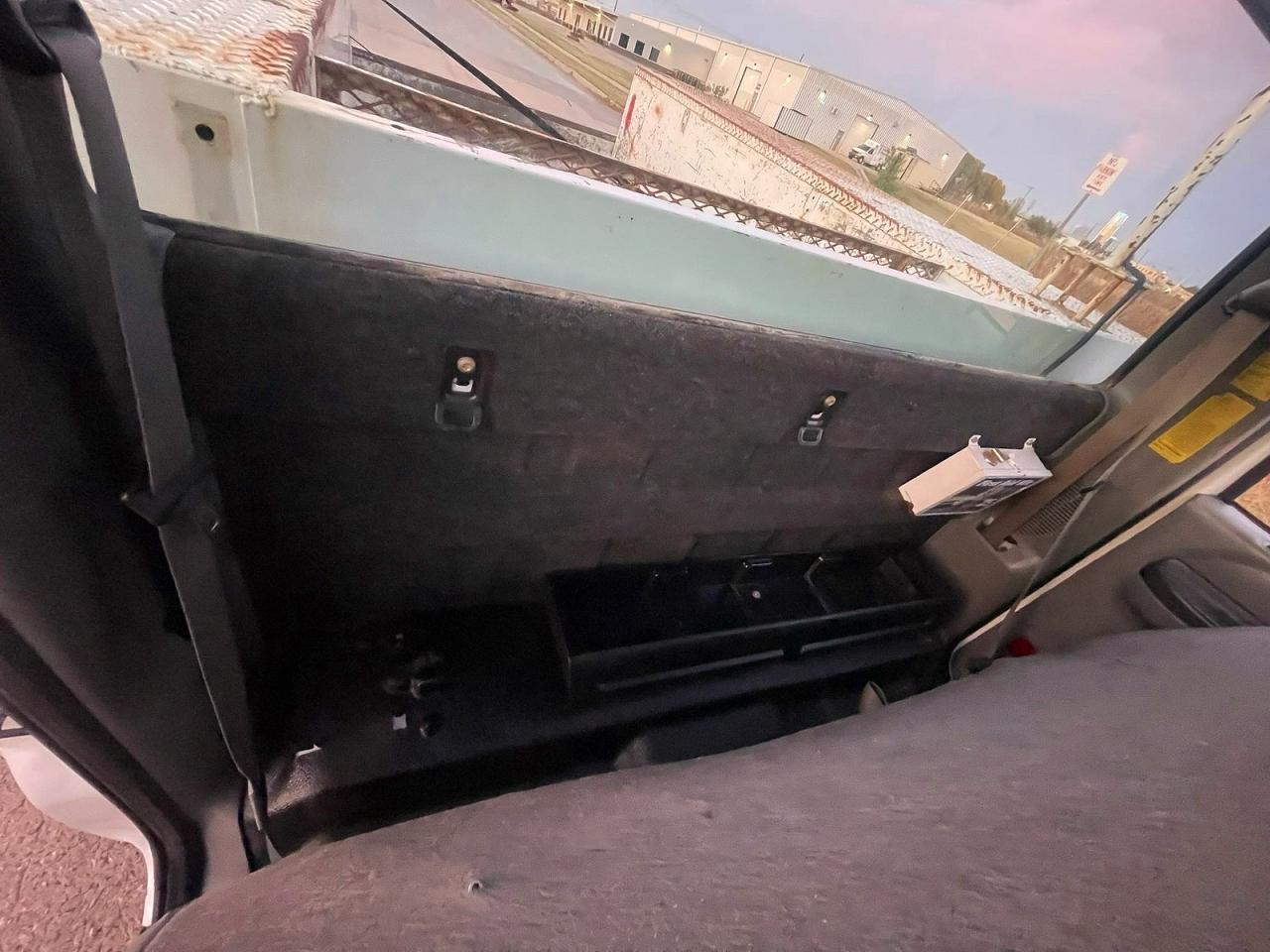 2003 Ford F350 Super Duty - Image 6