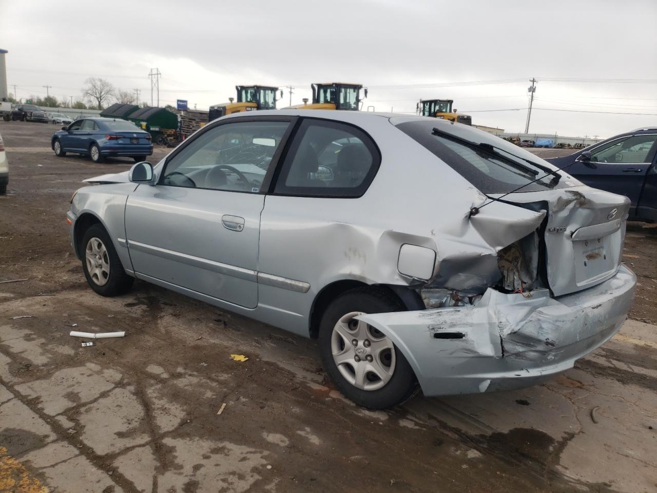 2005 Hyundai Accent Gs - Image 2