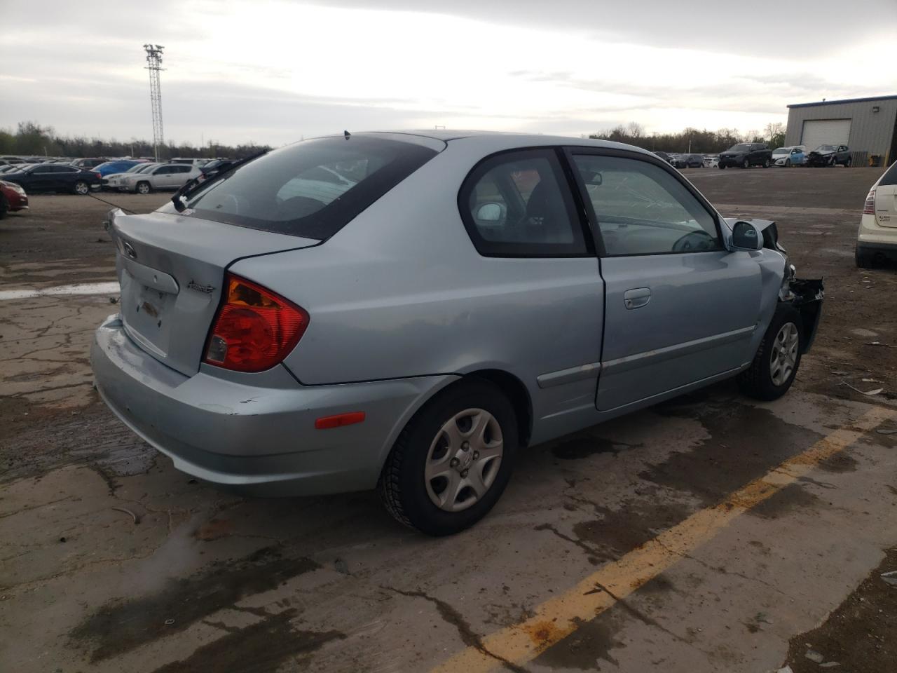 2005 Hyundai Accent Gs - Image 3