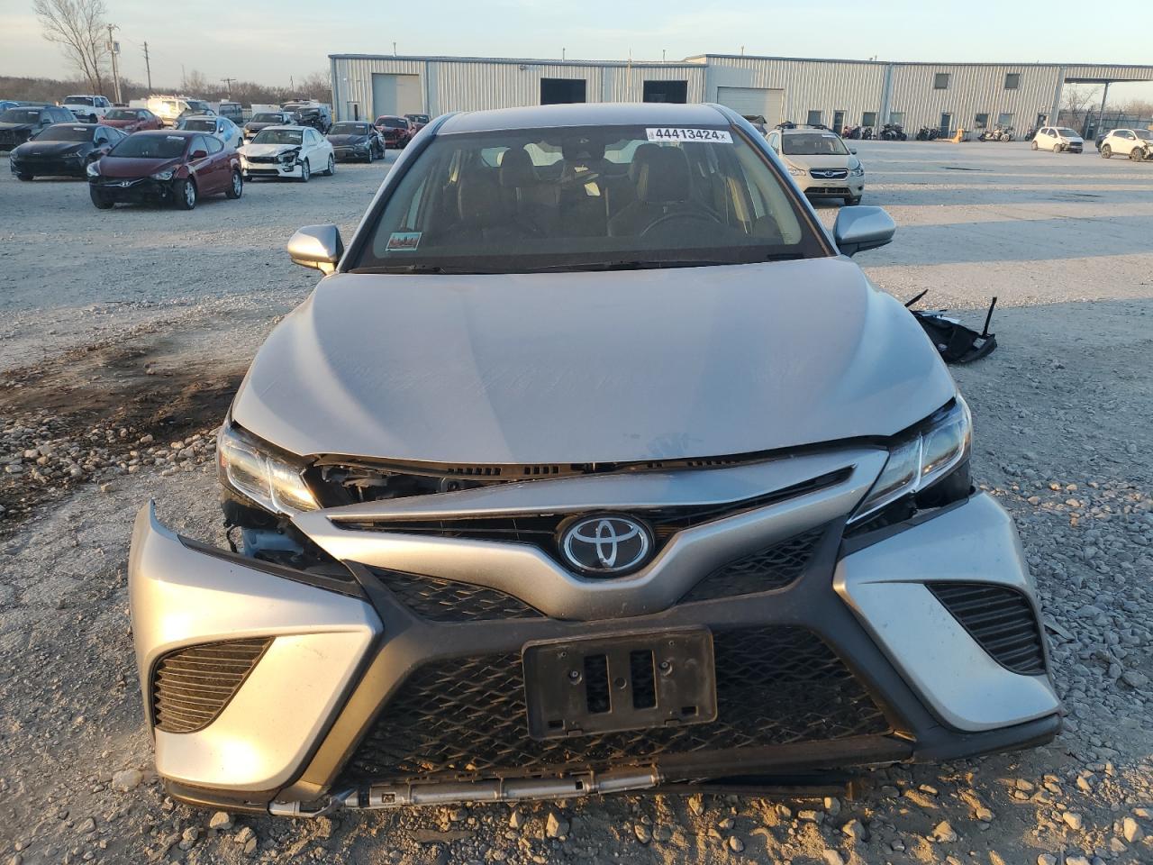 2020 Toyota Camry Se - Image 5