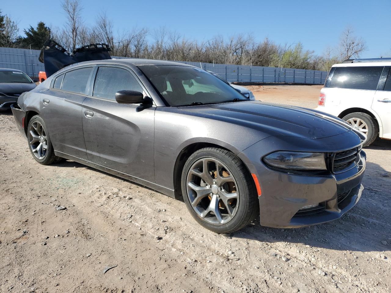 2015 Dodge Charger Sxt - Image 4
