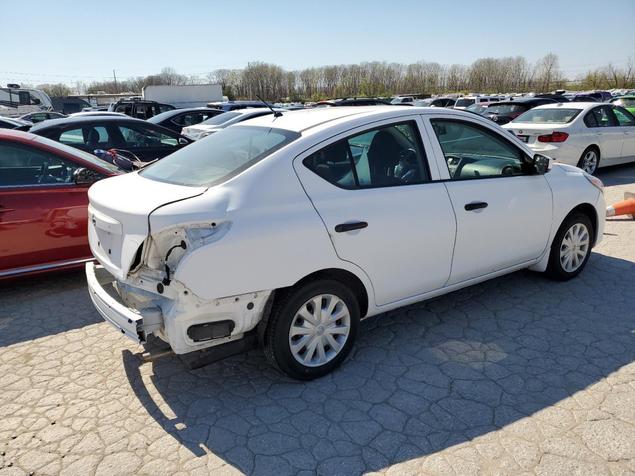 2018 Nissan Versa S - Фото 3