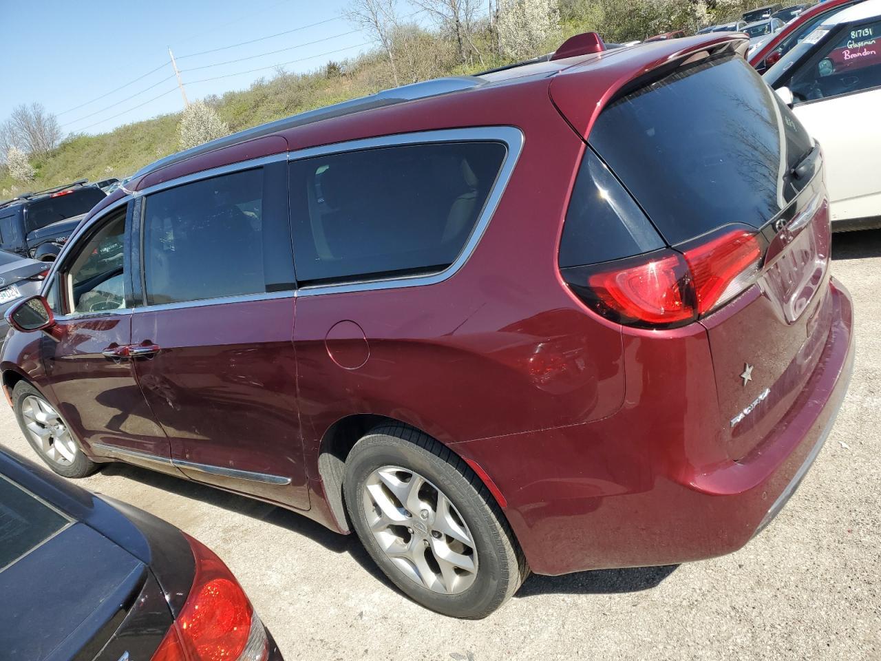 2020 Chrysler Pacifica Limited - Фото 2