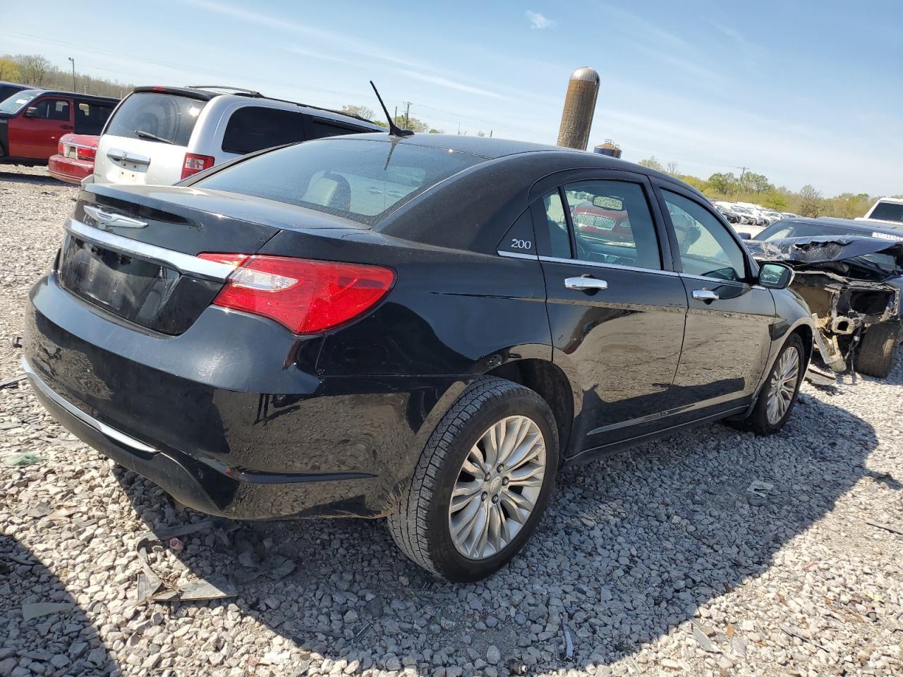 2011 Chrysler 200 Limited - Фото 3