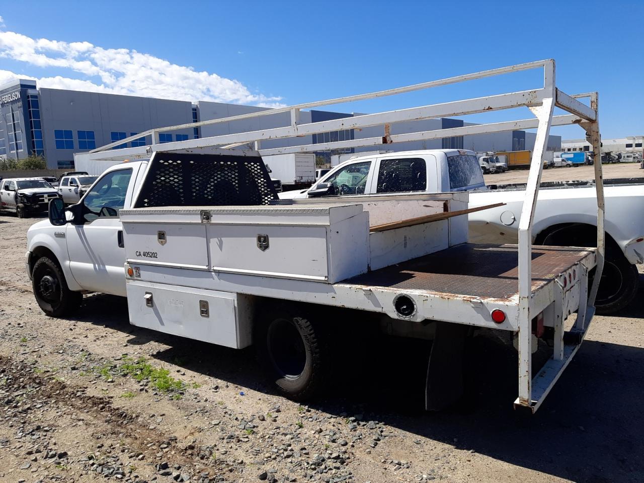 2005 Ford F350 Super Duty - Image 2