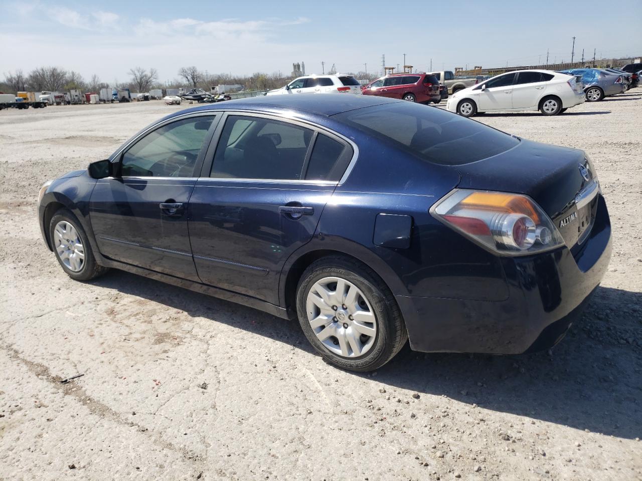 2012 Nissan Altima Base - Фото 2