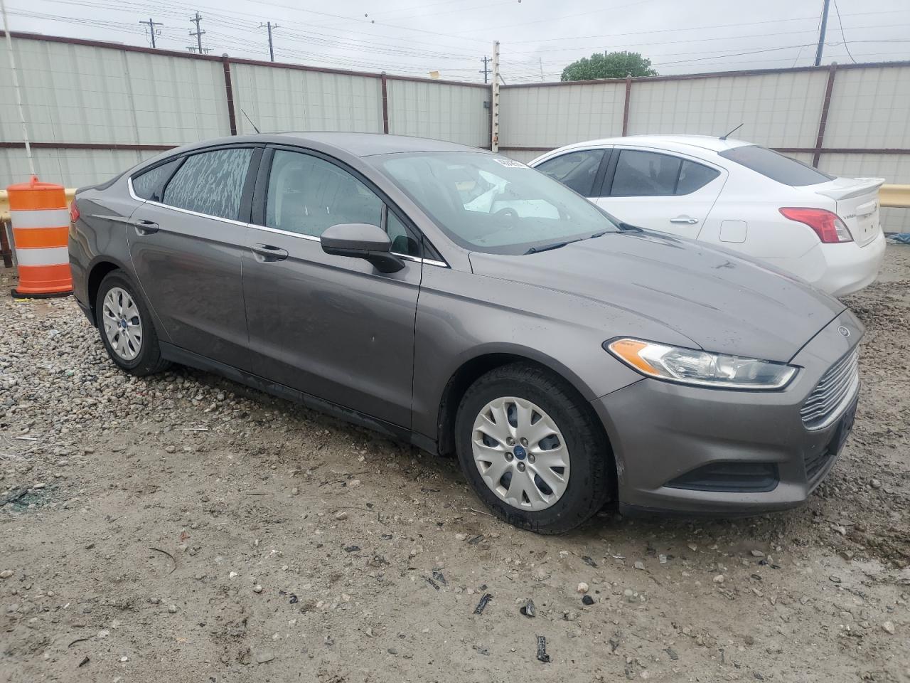 2013 Ford Fusion S - Фото 4