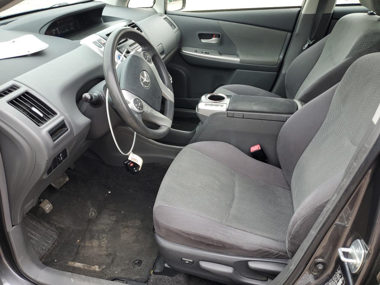 2014 Toyota Prius V - Image 7