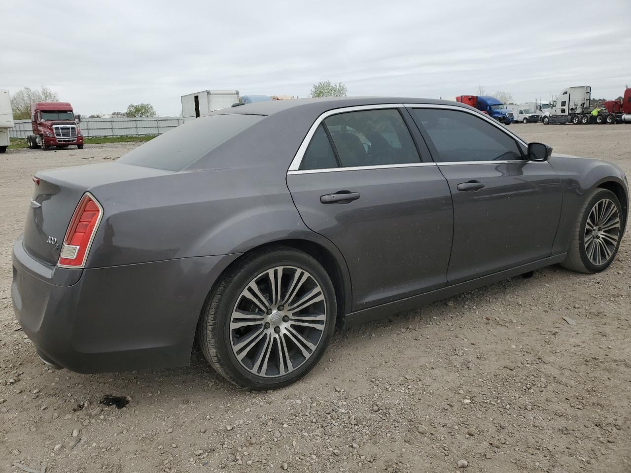 2014 Chrysler 300 - Фото 3