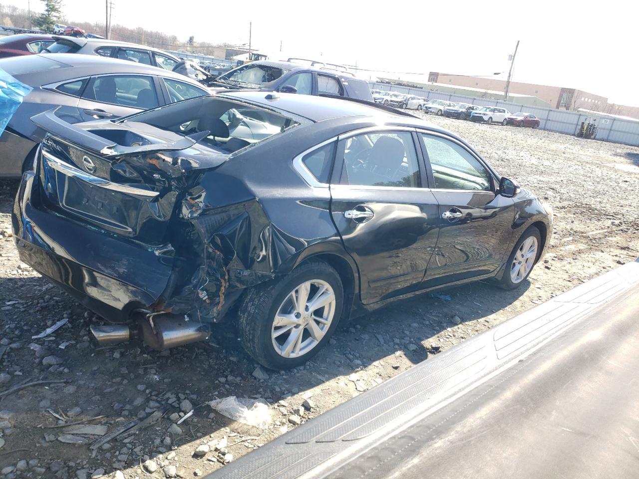 2015 Nissan Altima 2.5 - Фото 3