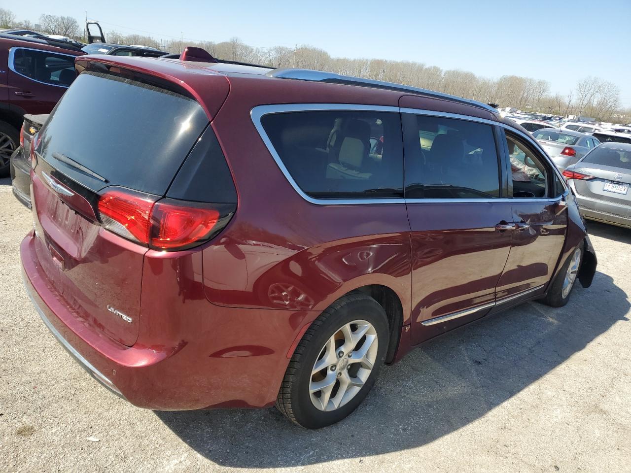 2020 Chrysler Pacifica Limited - Фото 3