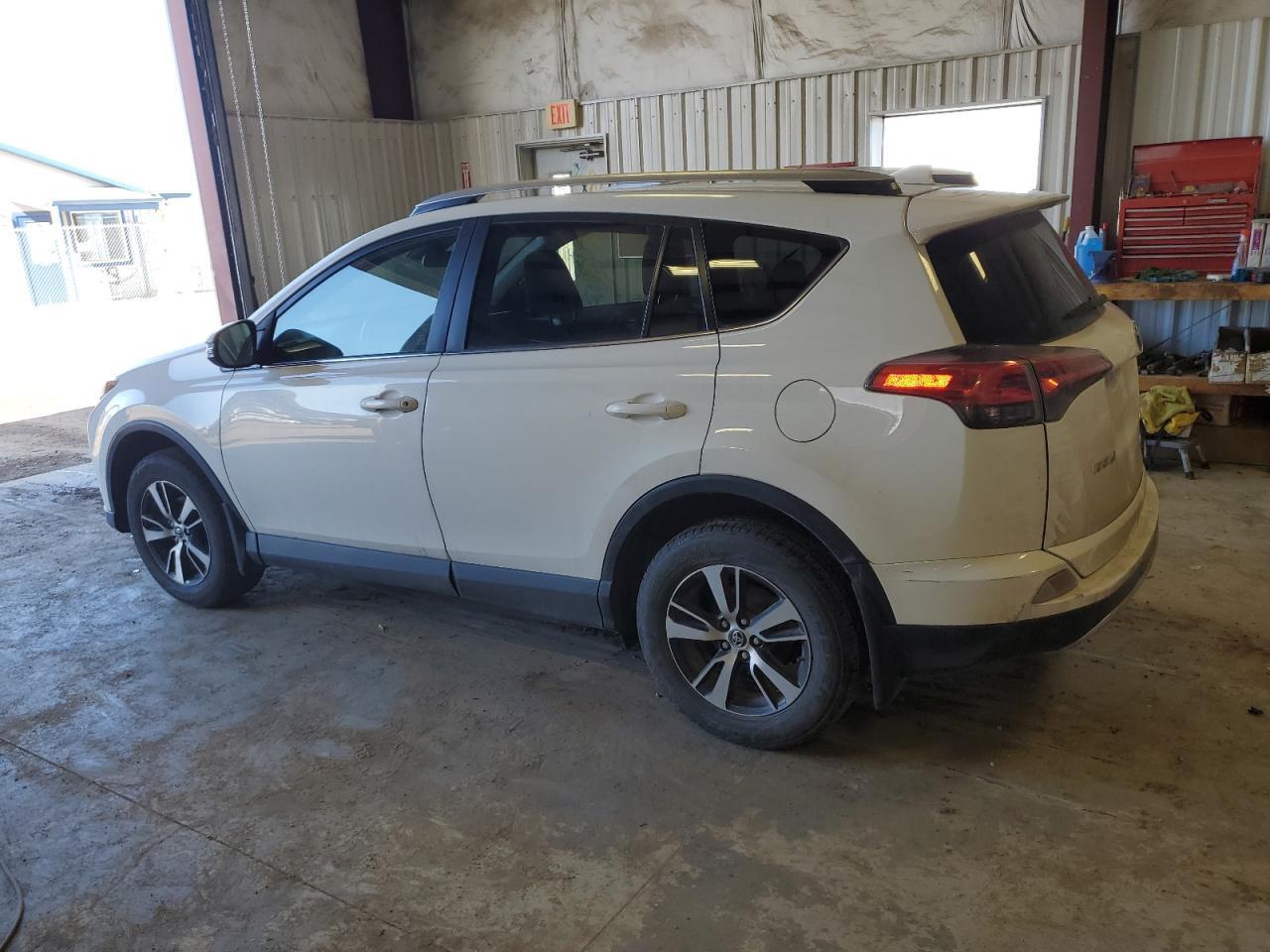 2016 Toyota Rav4 Xle - Image 2