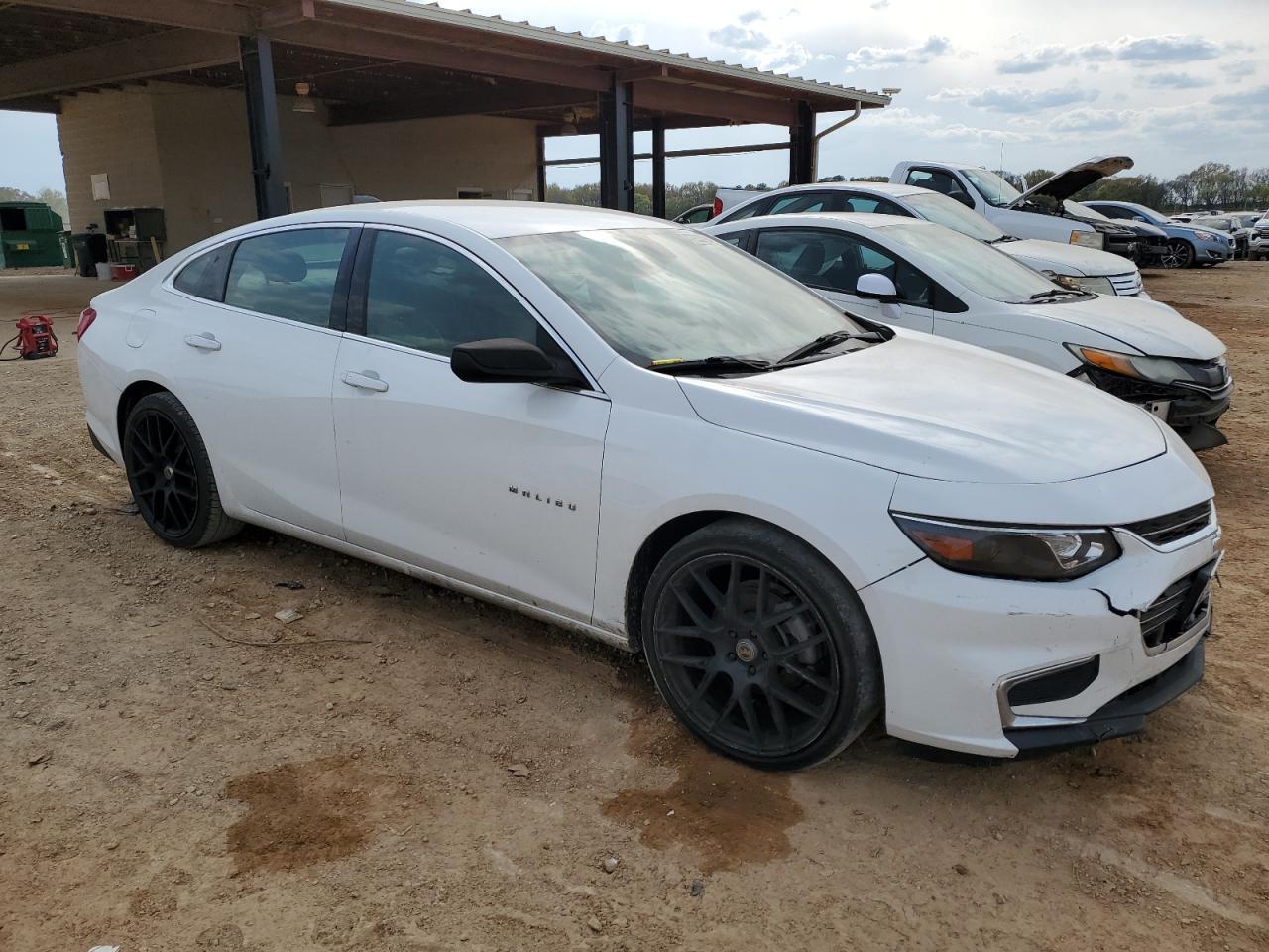 2017 Chevrolet Malibu L - Фото 4