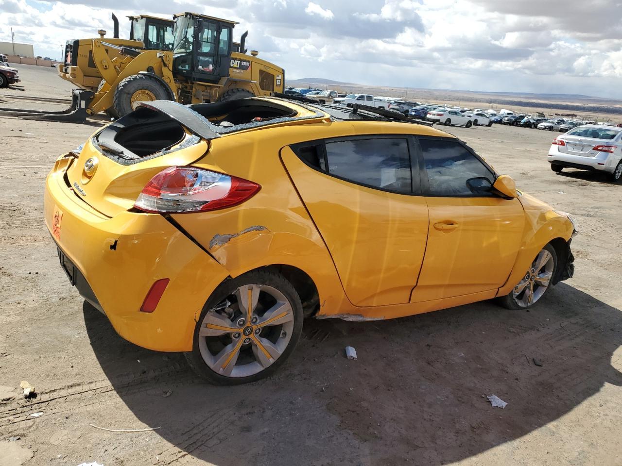 2016 Hyundai Veloster - Фото 3