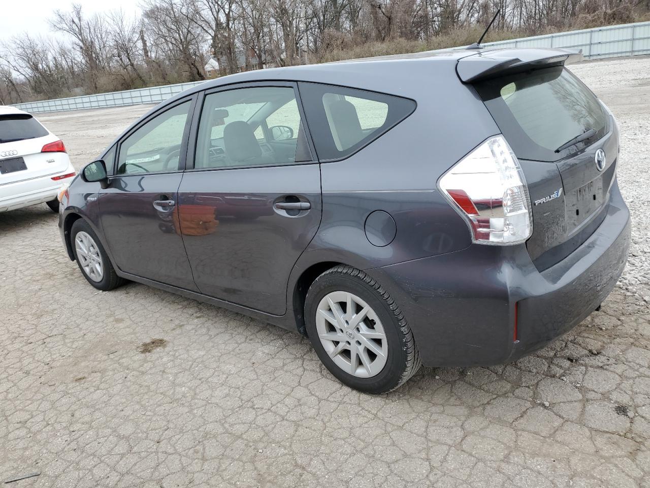 2014 Toyota Prius V - Image 2