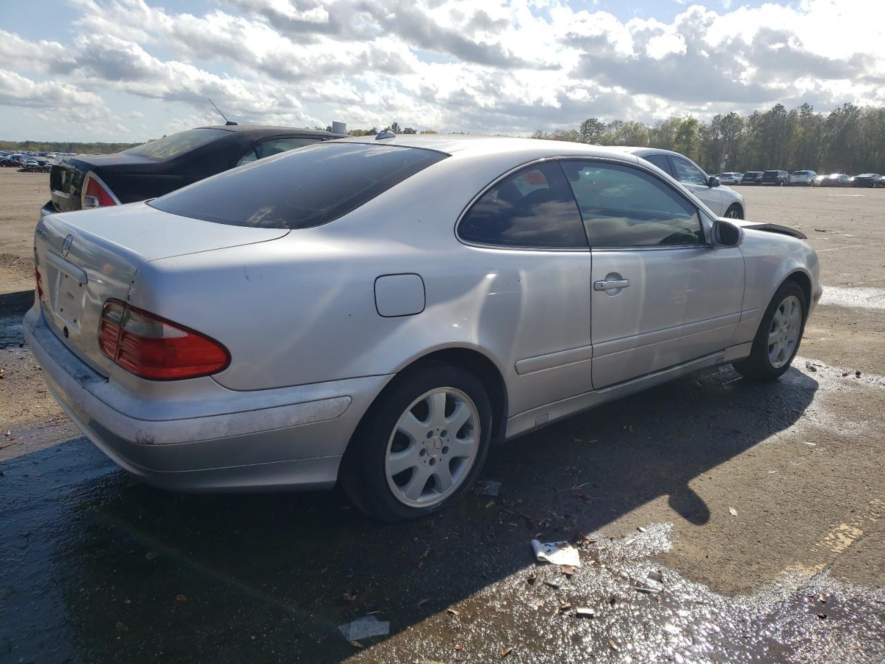 2002 Mercedes-Benz Clk 320 - Image 3