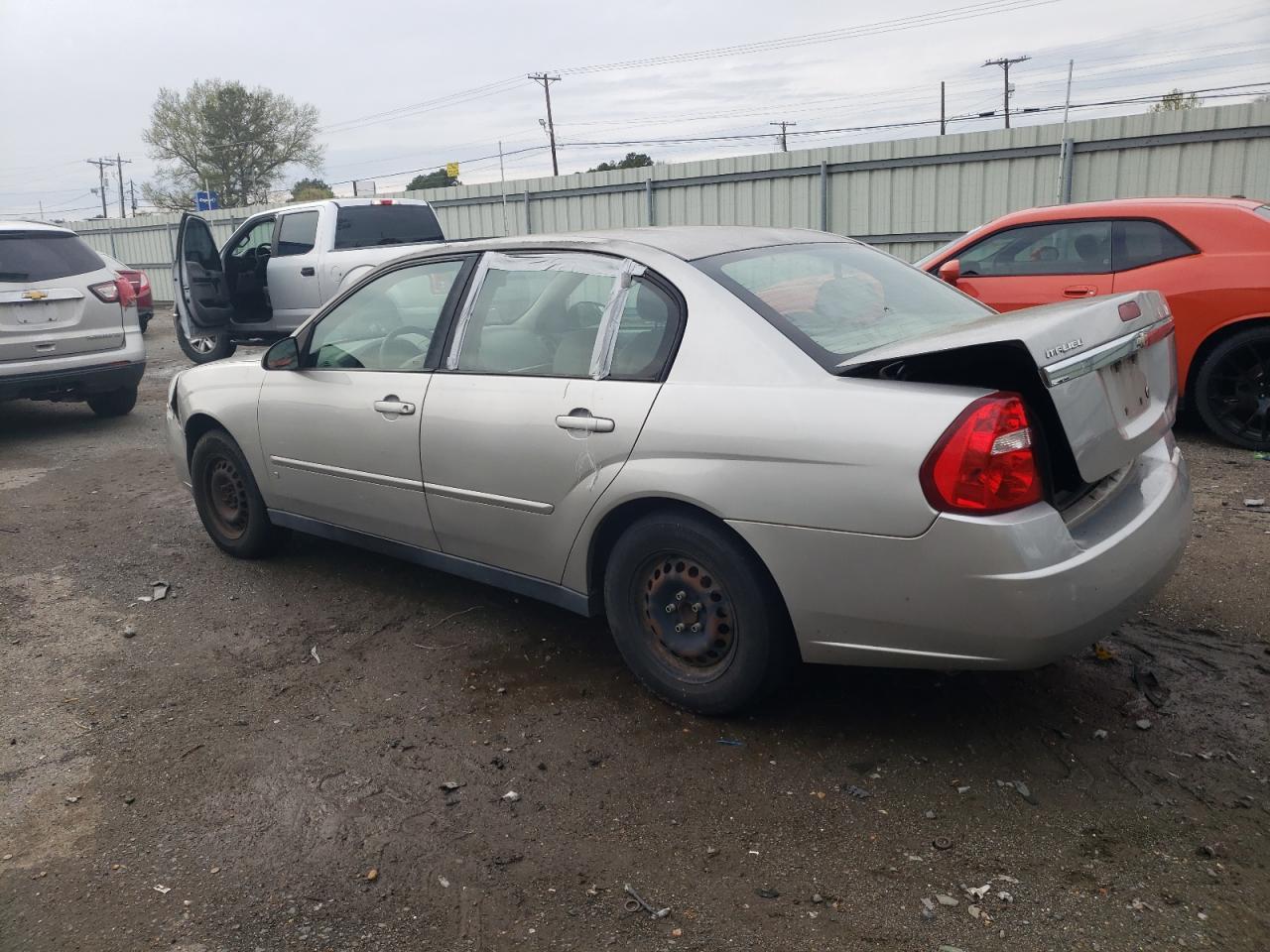 2008 Chevrolet Malibu Ls - Фото 2