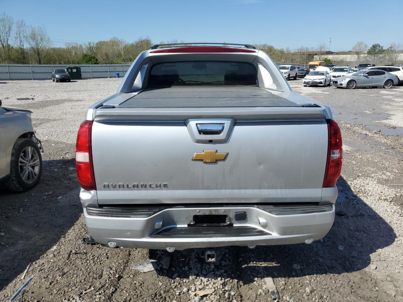 2013 Chev Avalanche Ltz - Фото 6