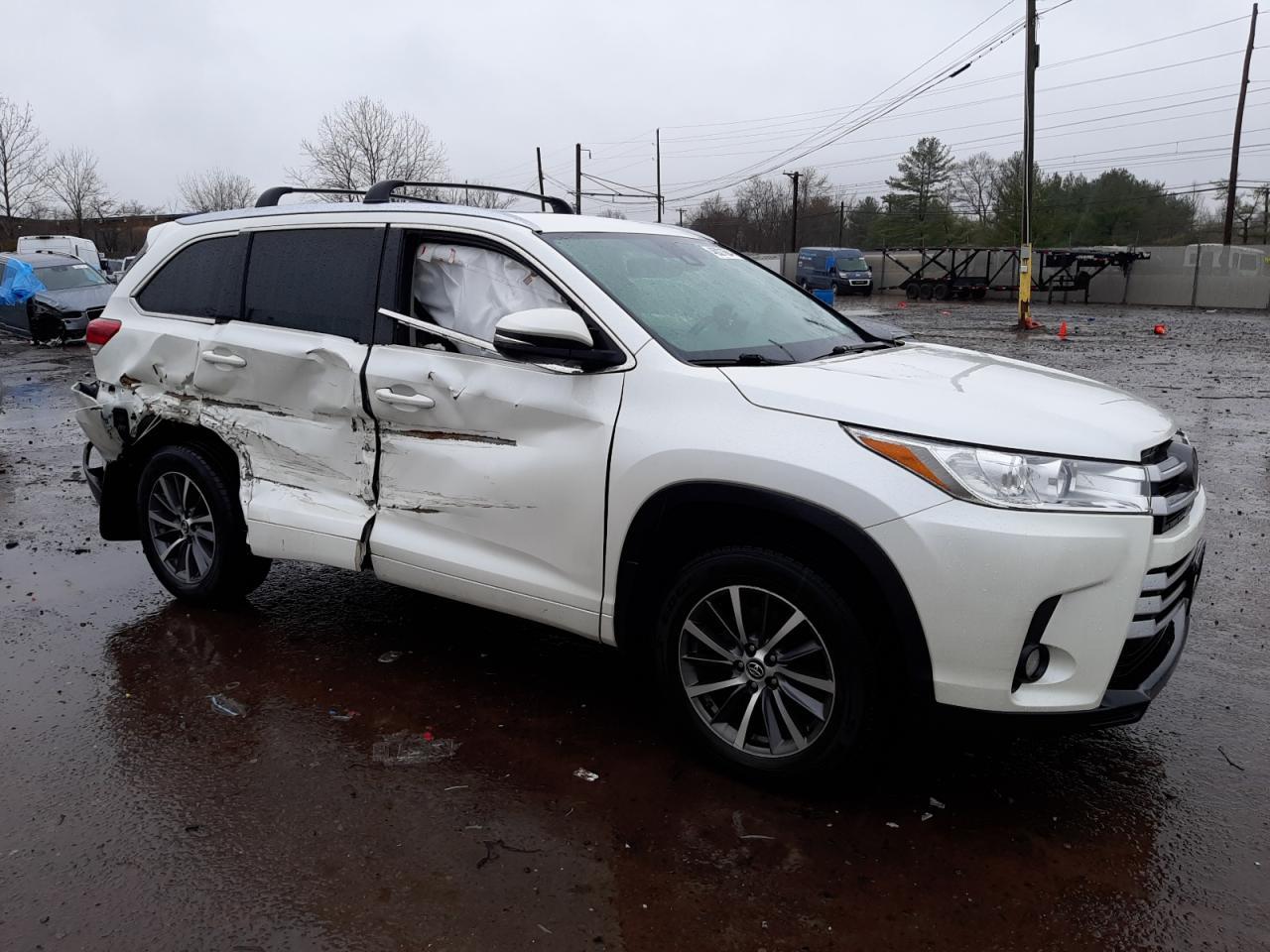 2018 Toyota Highlander Se - Image 4