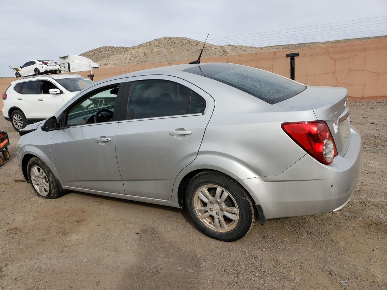 2014 Chevrolet Sonic Lt - Image 2